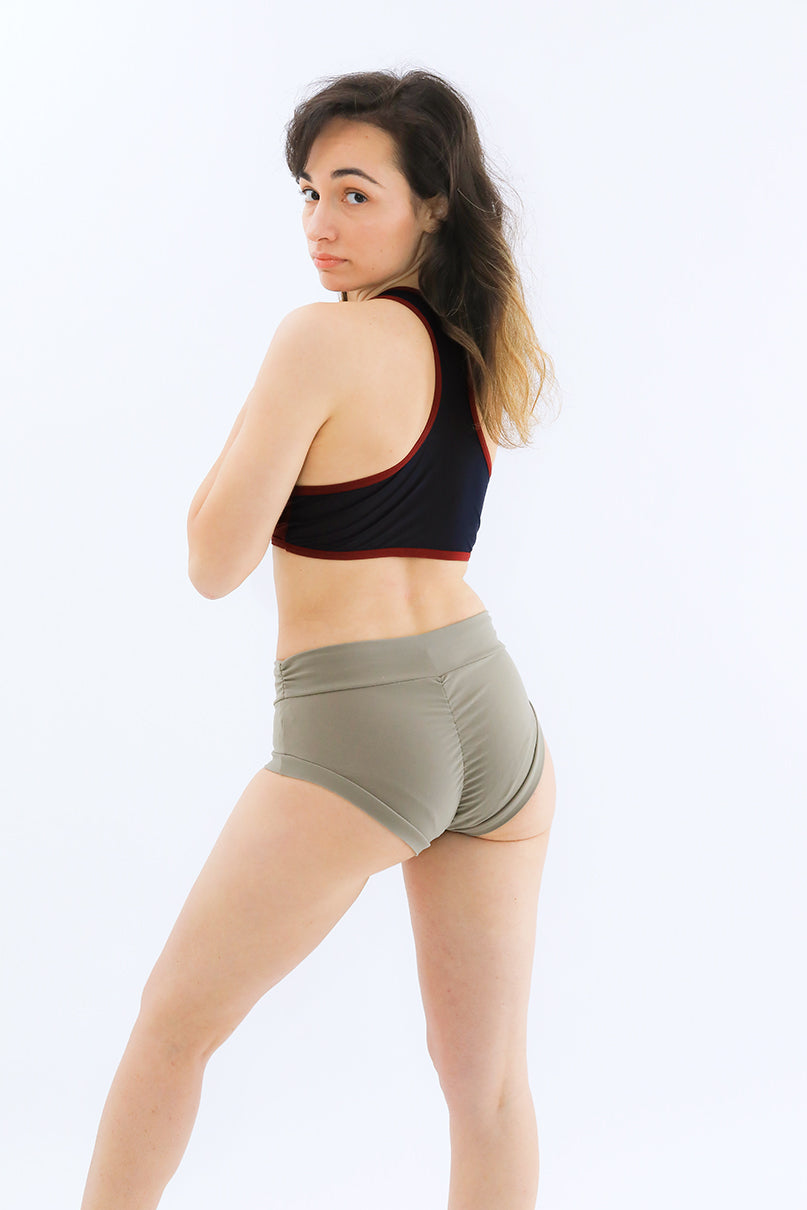 【ヒップがキレイに見えるポールダンスパンツ】Primula Shorts Beige
