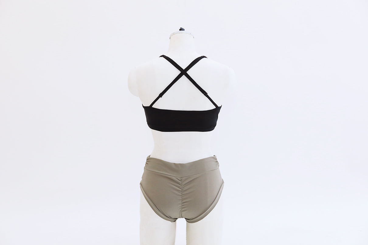 【見せブラにも使えるスポーツブラ】Primula Top Black